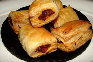 chicken chilly puffs