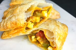 paneer mince puffs