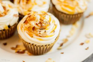 vanilla almond cupcakes