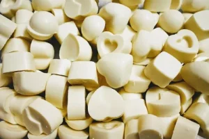 white chocolate pebbles